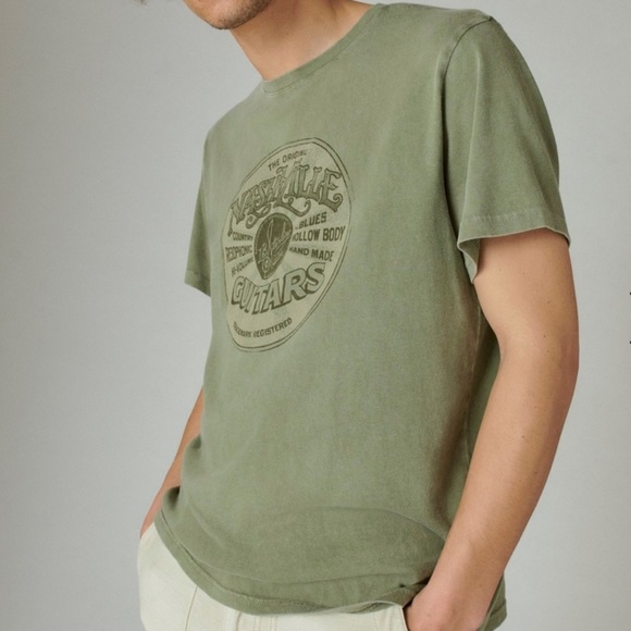 Nashville Guitars Graphic Tee - Picture 2 of 4